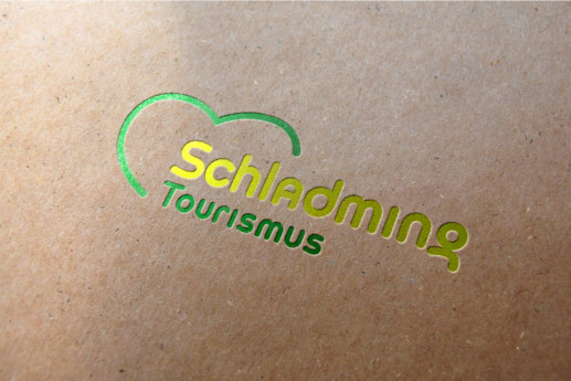 logoentwurf tourismusverband schladming auf karton