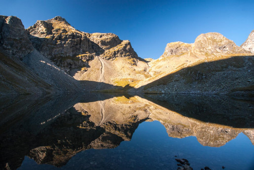 der kapuzinersee in den schladminger tauern