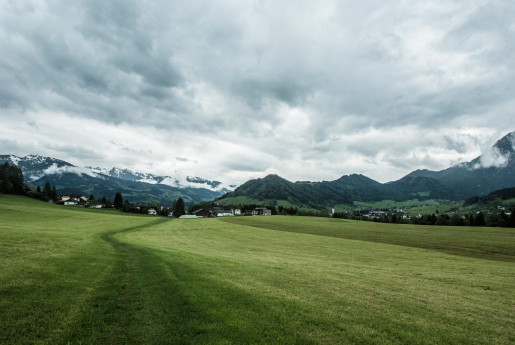 saftiges grün und frühjahrswetter bei kaindorf am mitterberg